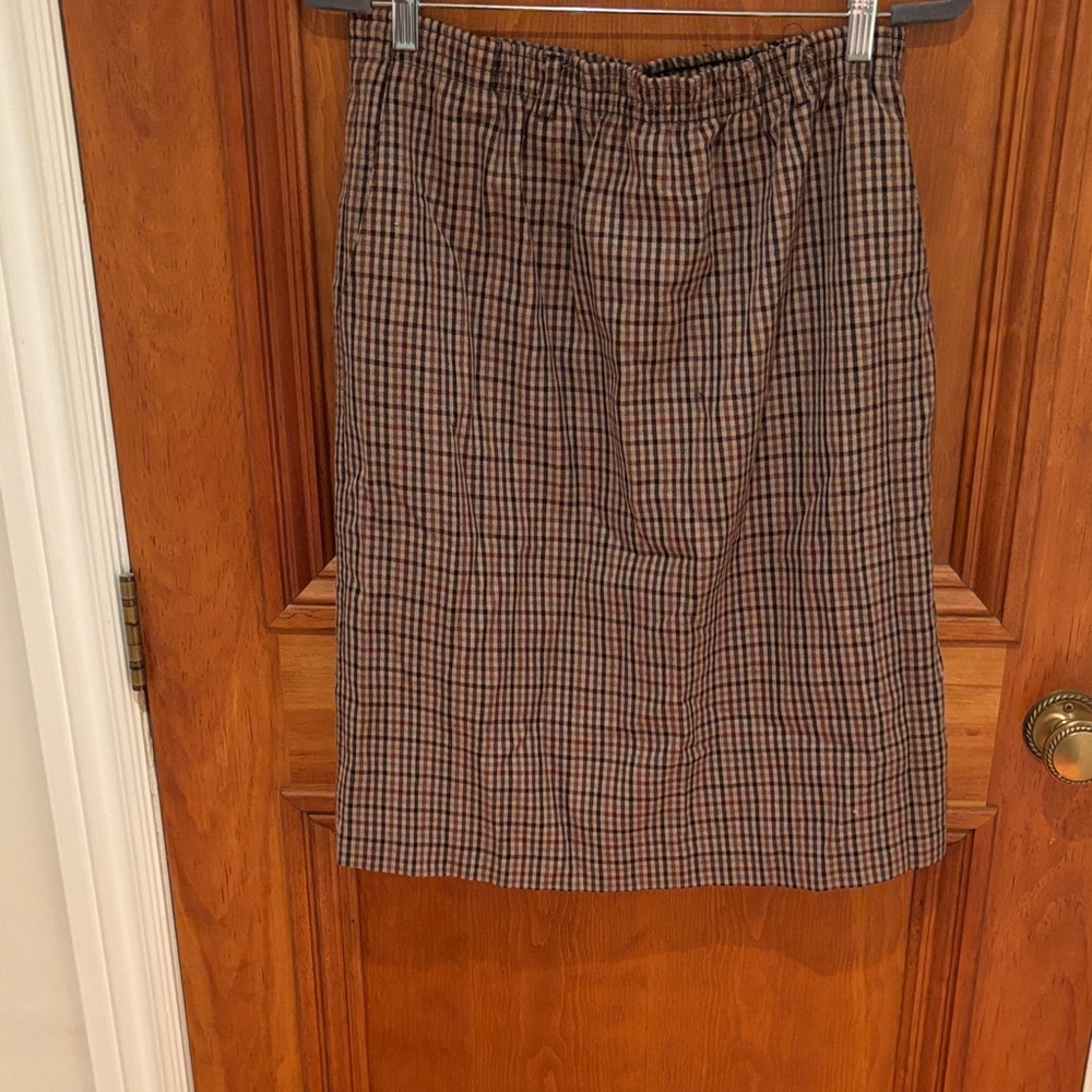 Elegant Checkered Pencil Skirt